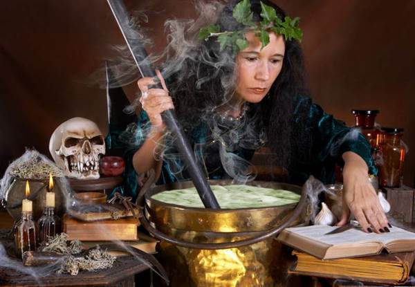 Россия погрязла в колдовстве Россия погрязла в колдовстве